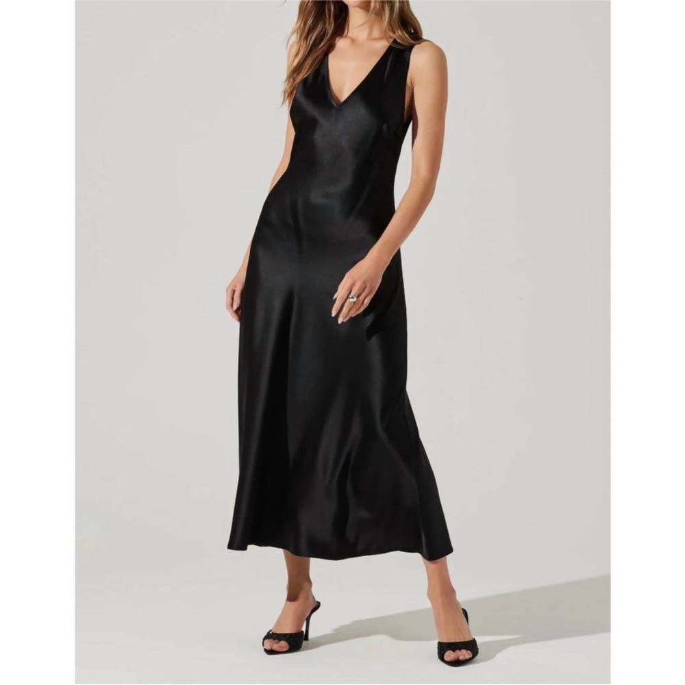 ASTR The Label Ellora Satin Midi Dress in Black SZ S NWOT - Picture 2 of 7